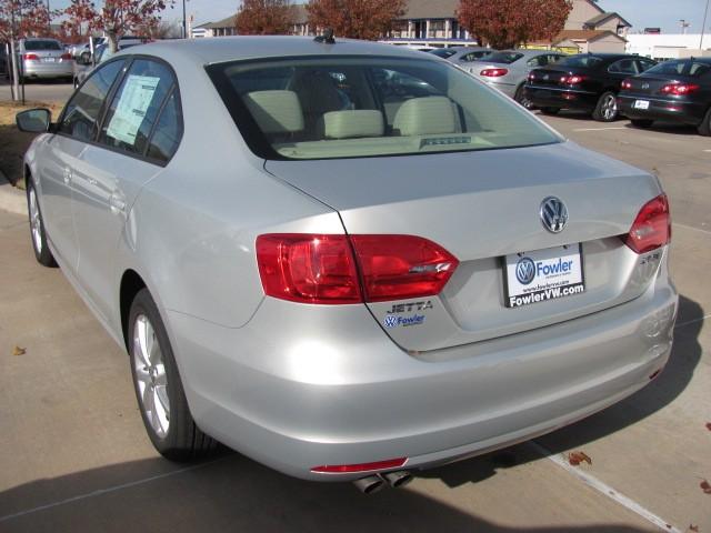 Volkswagen Jetta 2011 photo 4