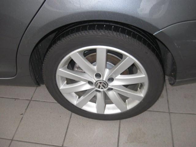 Volkswagen Jetta 2011 photo 2