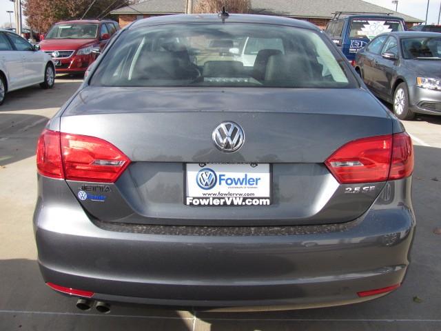 Volkswagen Jetta 2011 photo 4