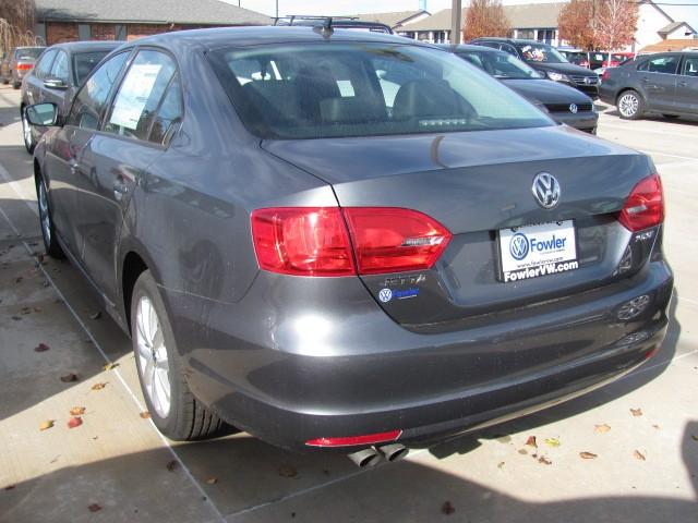 Volkswagen Jetta 2011 photo 2