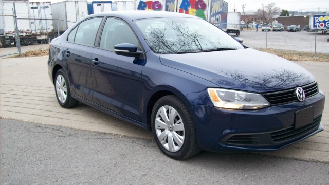 Volkswagen Jetta 2011 photo 2