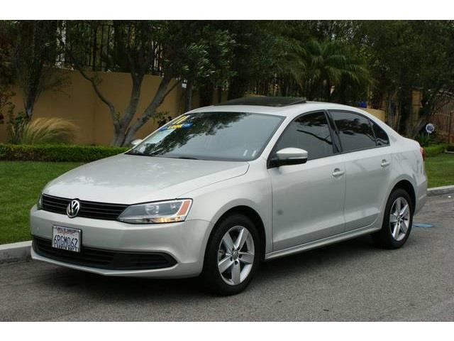 Volkswagen Jetta 2011 photo 2