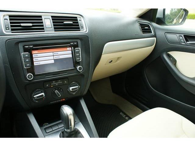 Volkswagen Jetta 2011 photo 3