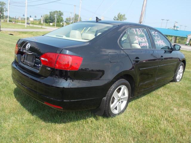 Volkswagen Jetta 2011 photo 2