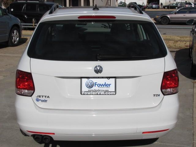 Volkswagen Jetta 2011 photo 3