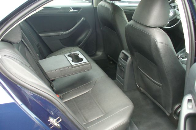 Volkswagen Jetta 2011 photo 2