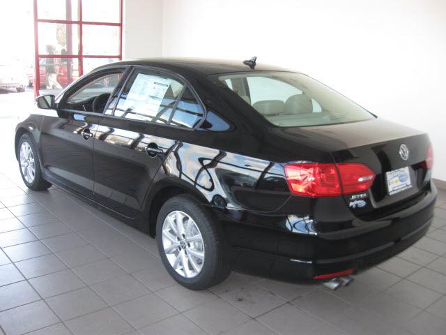 Volkswagen Jetta 2011 photo 2