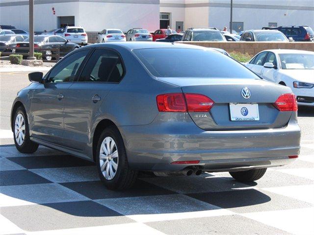 Volkswagen Jetta 2011 photo 4