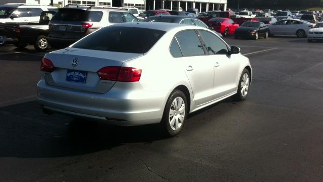 Volkswagen Jetta 2011 photo 3