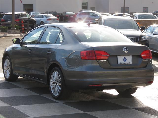 Volkswagen Jetta 2011 photo 2