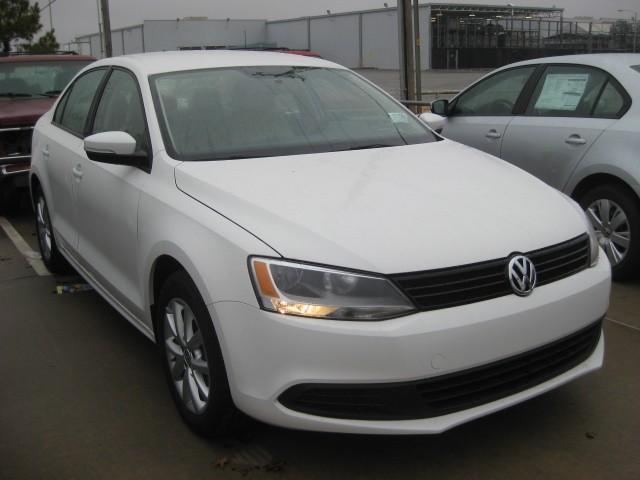 Volkswagen Jetta 2011 photo 2