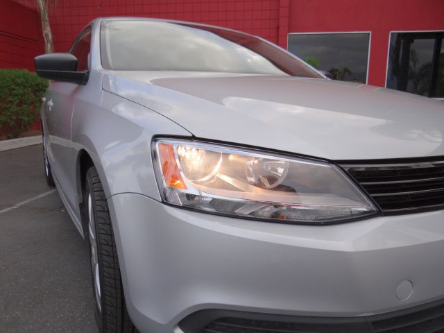 Volkswagen Jetta 2011 photo 1