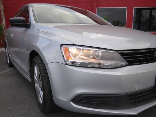 Volkswagen Jetta 2011 photo 28