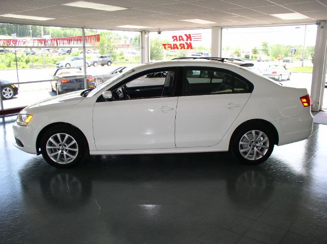 Volkswagen Jetta 2011 photo 2