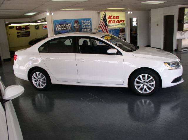 Volkswagen Jetta 2011 photo 4