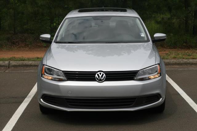 Volkswagen Jetta 2011 photo 2