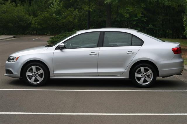 Volkswagen Jetta 2011 photo 3