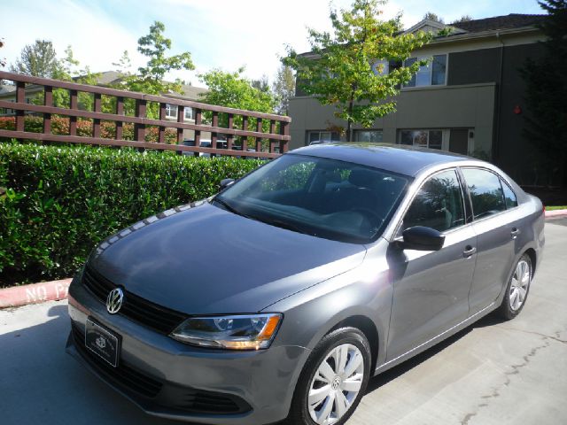 Volkswagen Jetta 2012 photo 2