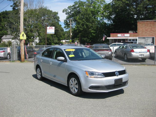 Volkswagen Jetta 2012 photo 2