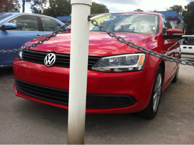 Volkswagen Jetta 2012 photo 2