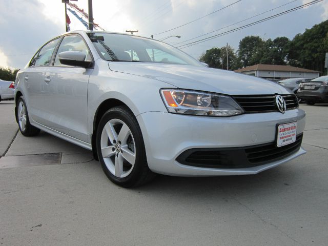 Volkswagen Jetta 2012 photo 2