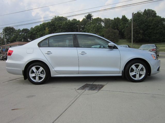 Volkswagen Jetta 2012 photo 3