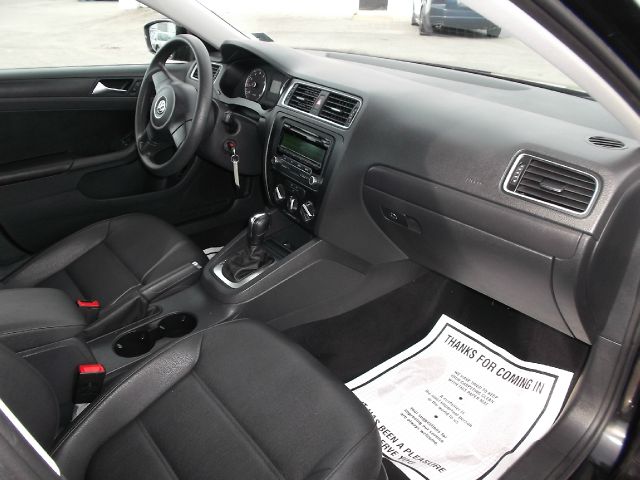 Volkswagen Jetta 2012 photo 2