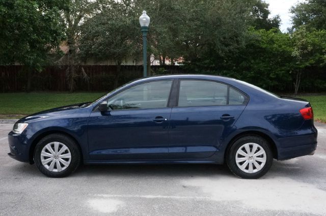 Volkswagen Jetta 2012 photo 2