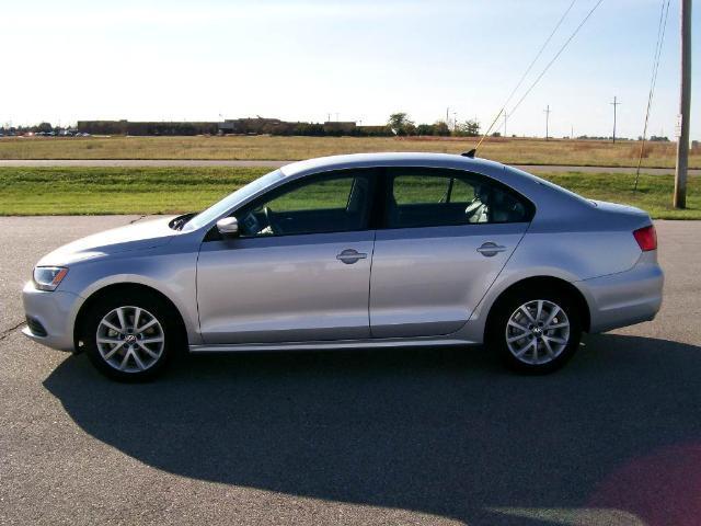 Volkswagen Jetta 2012 photo 3