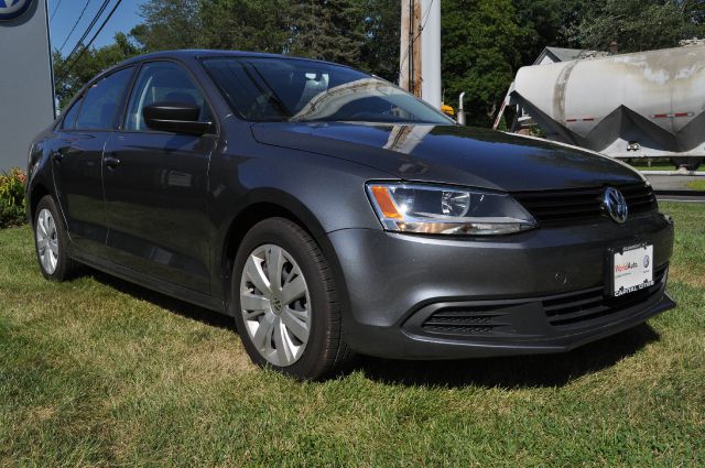 Volkswagen Jetta 2012 photo 2