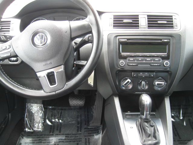 Volkswagen Jetta 2012 photo 5