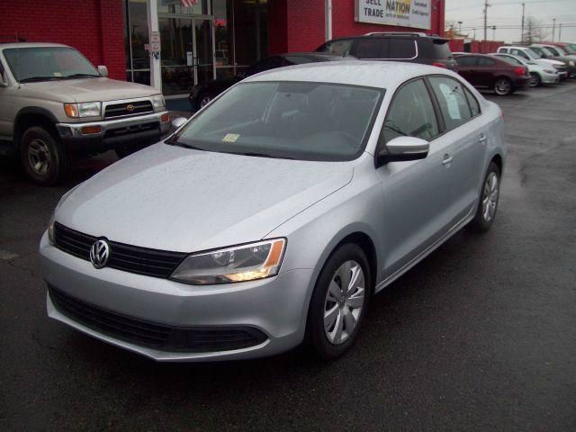 Volkswagen Jetta 2012 photo 2