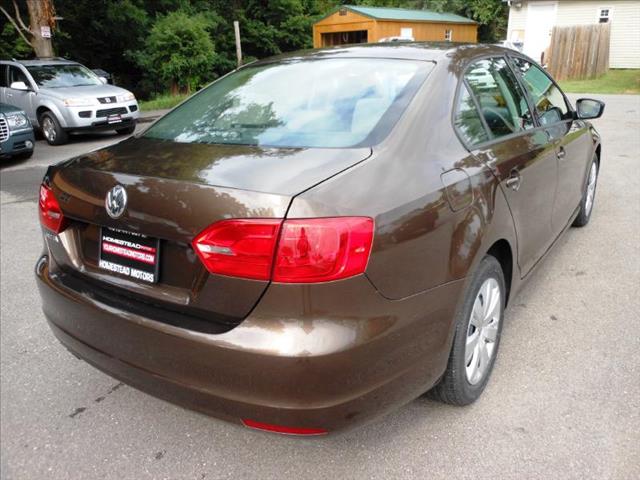 Volkswagen Jetta 2012 photo 3