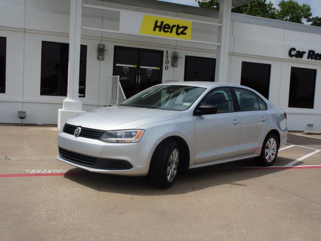 Volkswagen Jetta 2012 photo 2