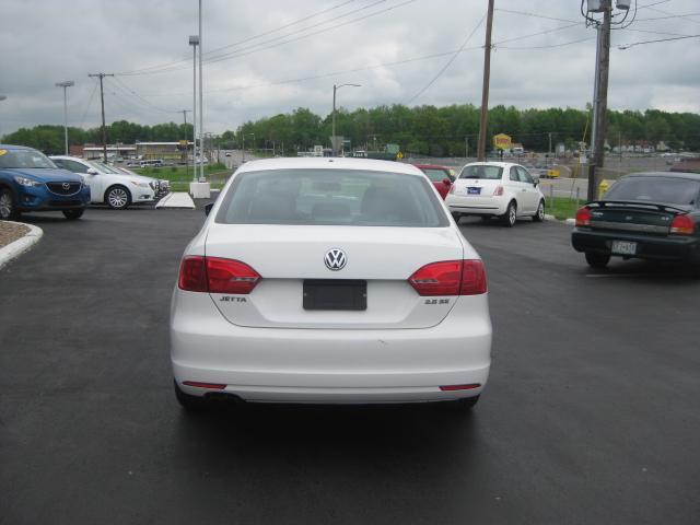 Volkswagen Jetta 2012 photo 10