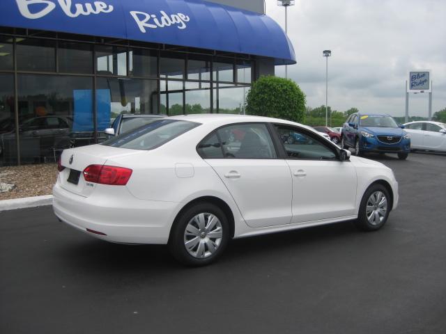 Volkswagen Jetta 2012 photo 12