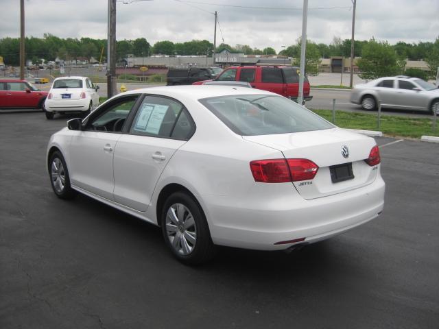 Volkswagen Jetta 2012 photo 16