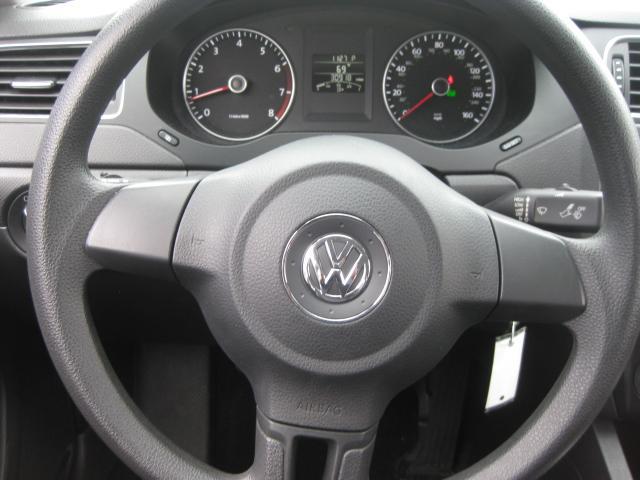 Volkswagen Jetta 2012 photo 2