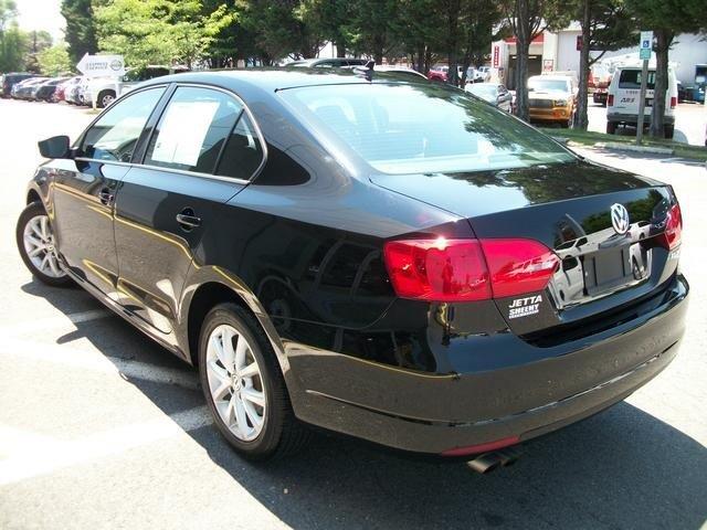 Volkswagen Jetta 2012 photo 2