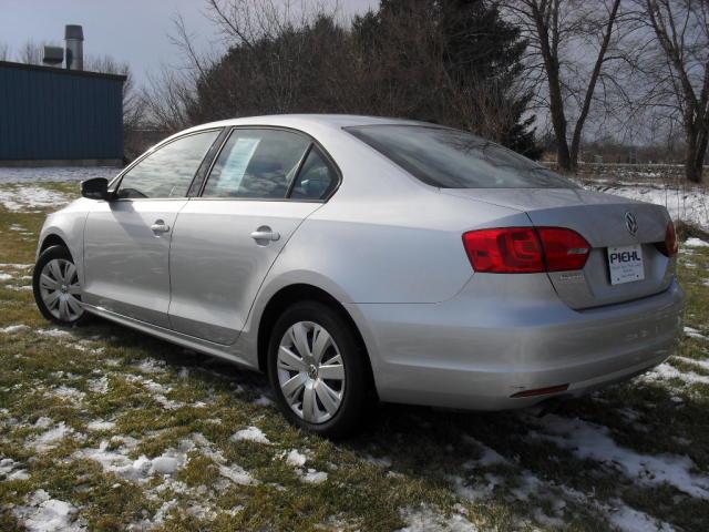 Volkswagen Jetta 2012 photo 1