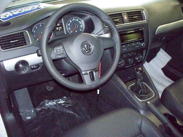 Volkswagen Jetta 2013 photo 4