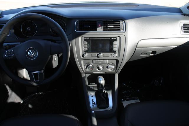 Volkswagen Jetta 2013 photo 1