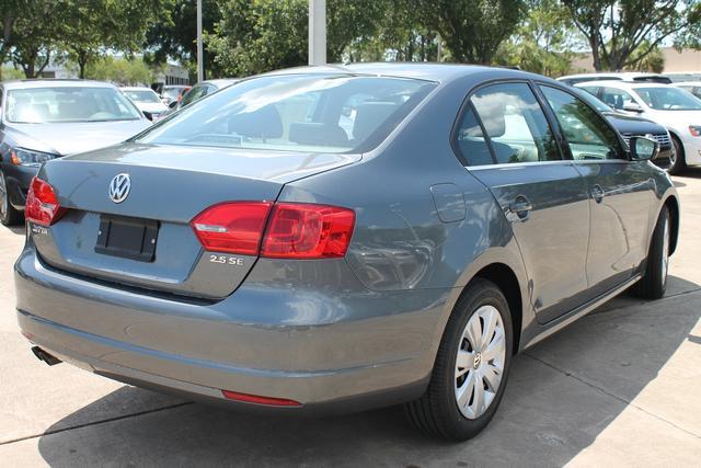 Volkswagen Jetta 2013 photo 4