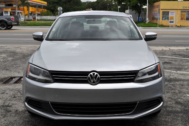 Volkswagen Jetta 2013 photo 2