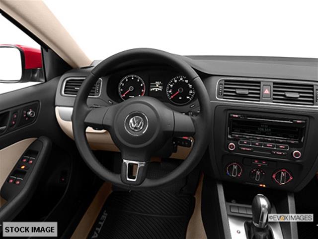 Volkswagen Jetta 2013 photo 2