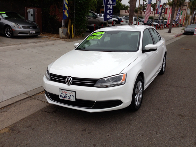 Volkswagen Jetta SE Sedan