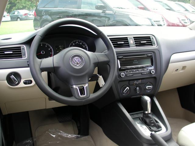 Volkswagen Jetta LX Convertible Sedan