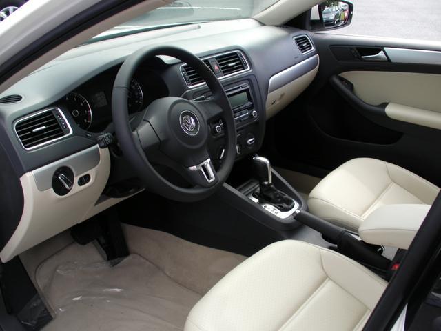 Volkswagen Jetta 2013 photo 2