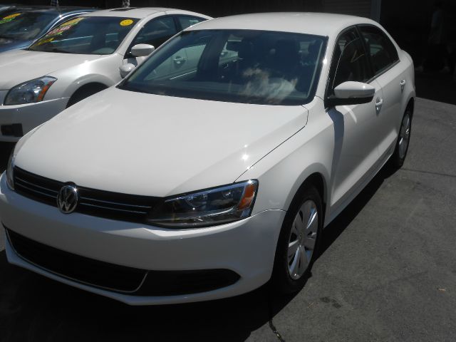 Volkswagen Jetta 2013 photo 2