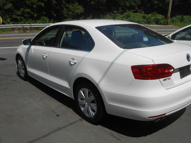 Volkswagen Jetta 2013 photo 4